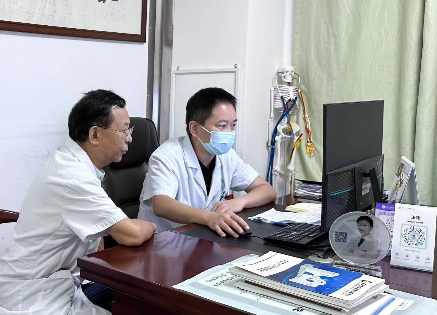 25-Year-Old Girl Fights Cancer for 3 Years: Minimally Invasive Intervention Lights Up New Life, Youth Fearless of Liver Cancer Shadow